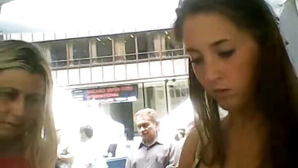 Романтично русокосо бебе Кимбер Делис има страстен секс со новиот љубовник